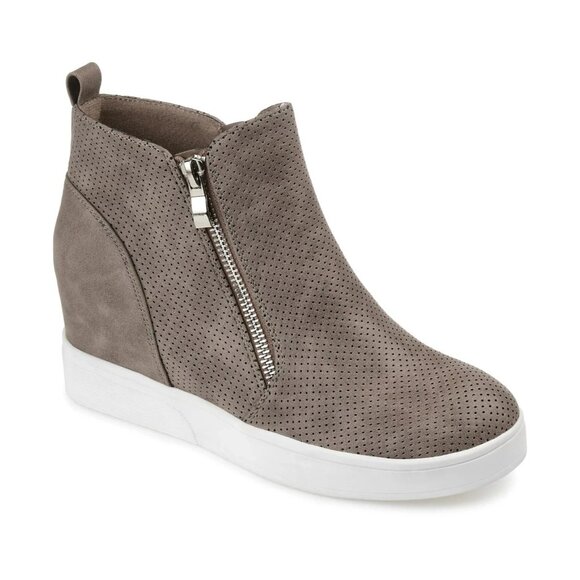 Journee Collection Womens Pennelope Wedge Sneakers Taupe 8.5 MSRP $54 - Picture 1 of 4